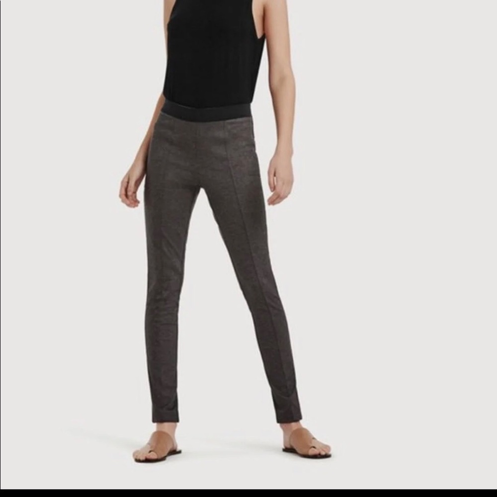 Pencil Me In Legging